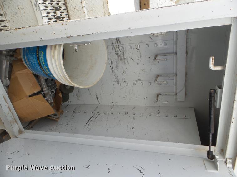 image for item DB3568 2009 International DuraStar 4300 bucket truck