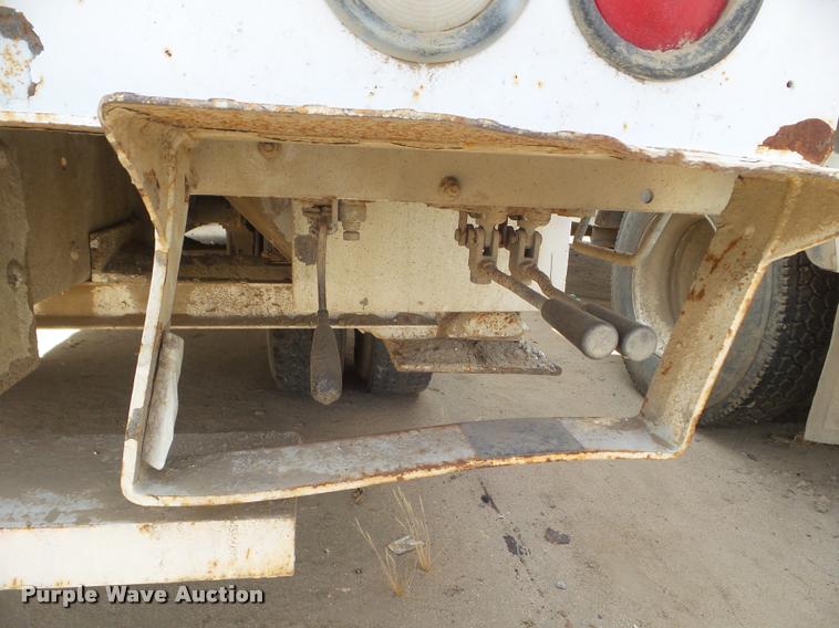 image for item DB3568 2009 International DuraStar 4300 bucket truck