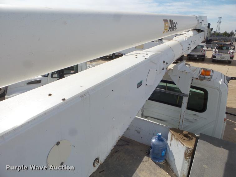 image for item DB3568 2009 International DuraStar 4300 bucket truck