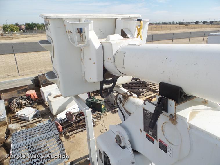 image for item DB3568 2009 International DuraStar 4300 bucket truck