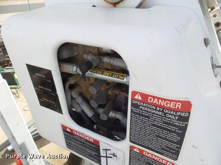 image for item DB3568 2009 International DuraStar 4300 bucket truck