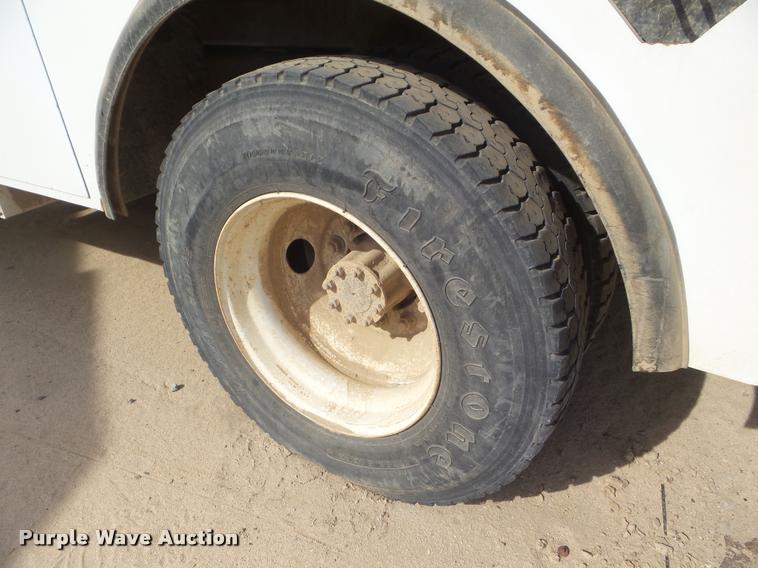 image for item DB3568 2009 International DuraStar 4300 bucket truck