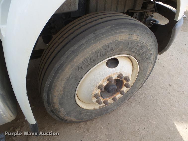 image for item DB3568 2009 International DuraStar 4300 bucket truck