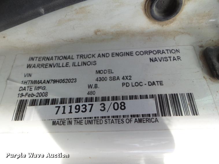 image for item DB3568 2009 International DuraStar 4300 bucket truck