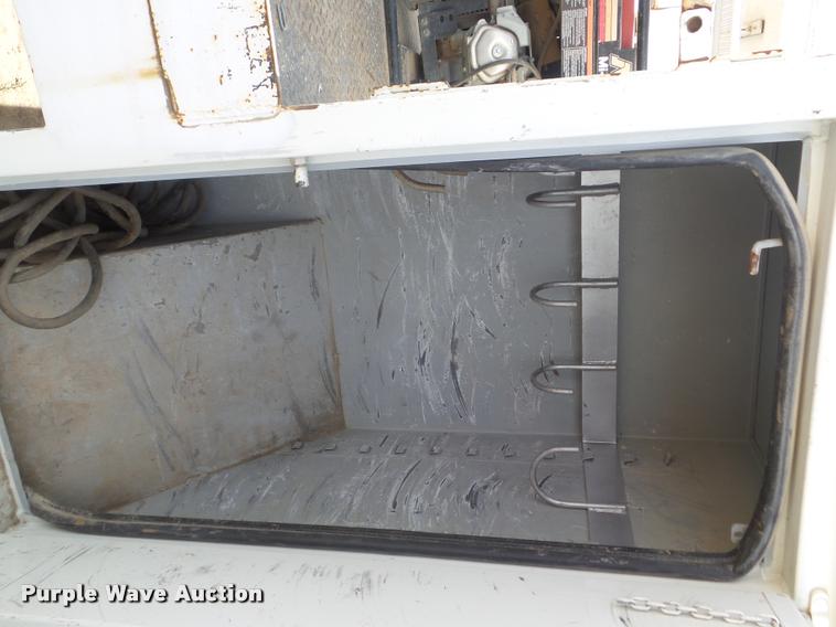 image for item DB3569 2007 International DuraStar 4300 bucket truck