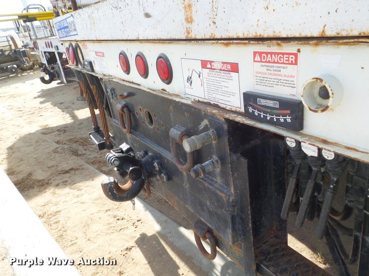 image for item DB3569 2007 International DuraStar 4300 bucket truck