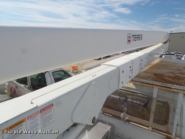 image for item DB3569 2007 International DuraStar 4300 bucket truck