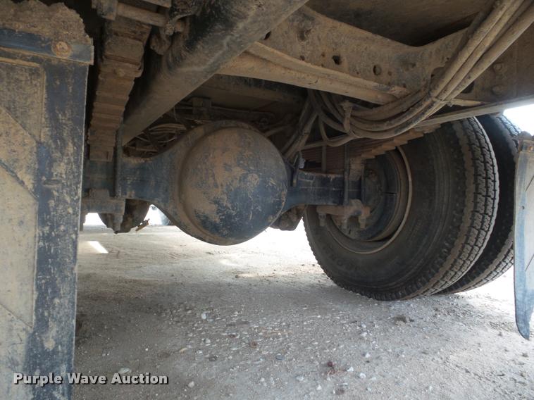 image for item DB3569 2007 International DuraStar 4300 bucket truck