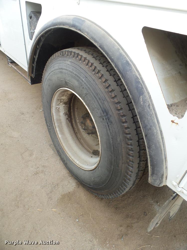 image for item DB3569 2007 International DuraStar 4300 bucket truck