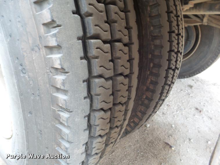 image for item DB3569 2007 International DuraStar 4300 bucket truck