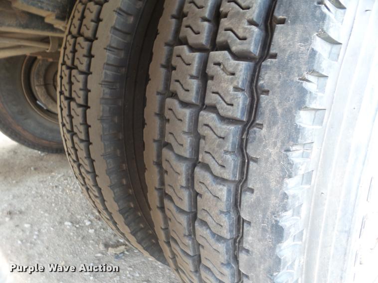 image for item DB3569 2007 International DuraStar 4300 bucket truck