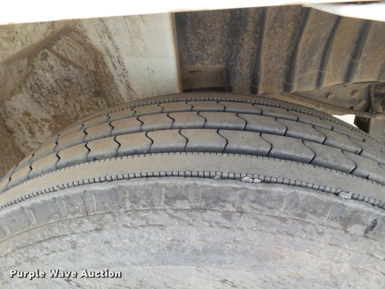 image for item DB3569 2007 International DuraStar 4300 bucket truck