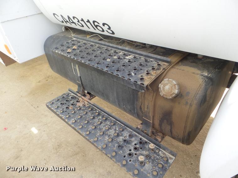 image for item DB3570 2007 Ford F750 Super Duty bucket truck