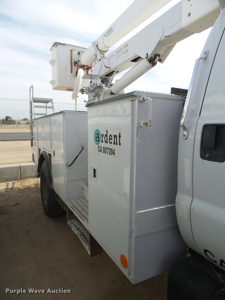 image for item DB3570 2007 Ford F750 Super Duty bucket truck