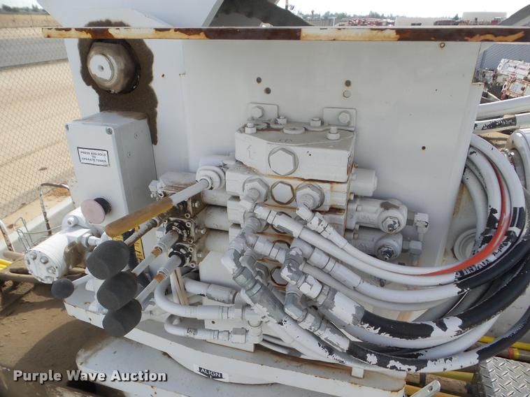 image for item DB3570 2007 Ford F750 Super Duty bucket truck