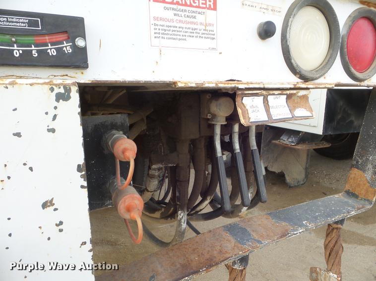 image for item DB3570 2007 Ford F750 Super Duty bucket truck