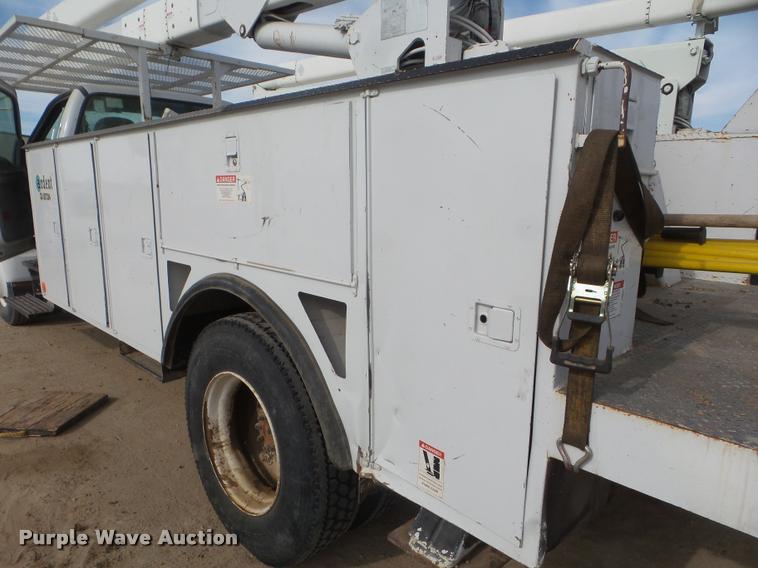 image for item DB3570 2007 Ford F750 Super Duty bucket truck