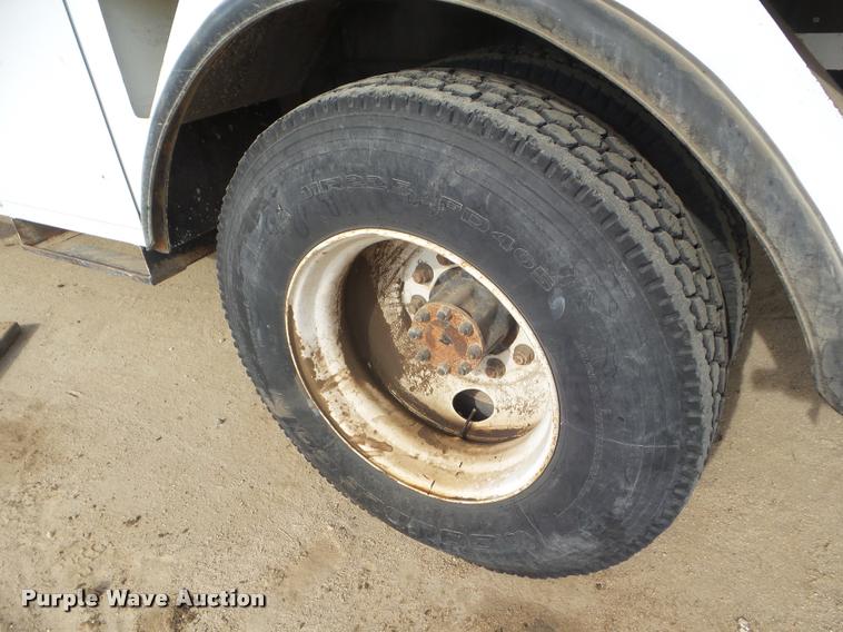 image for item DB3570 2007 Ford F750 Super Duty bucket truck