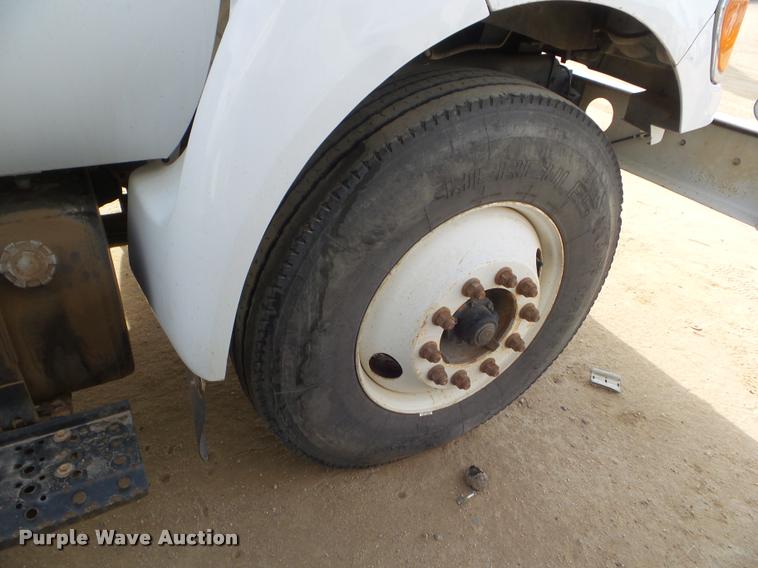 image for item DB3570 2007 Ford F750 Super Duty bucket truck