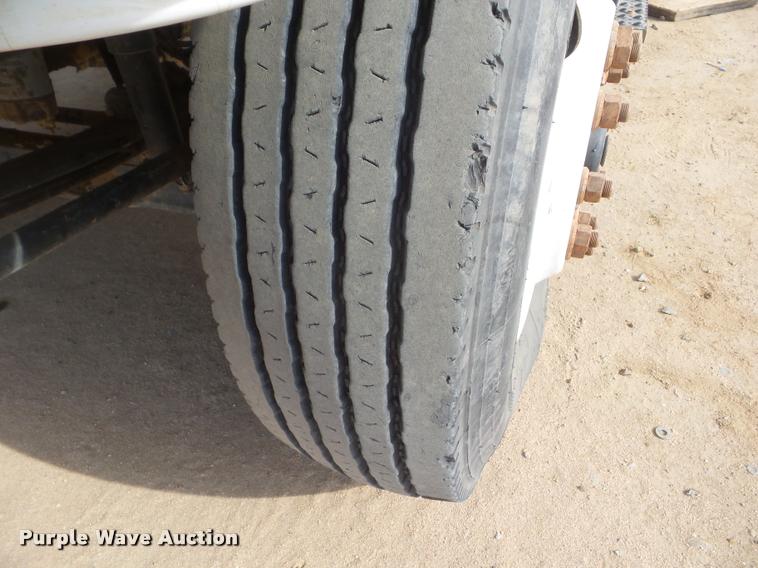 image for item DB3570 2007 Ford F750 Super Duty bucket truck