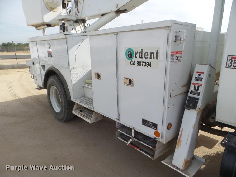 image for item DB3571 2008 International DuraStar 4300 bucket truck