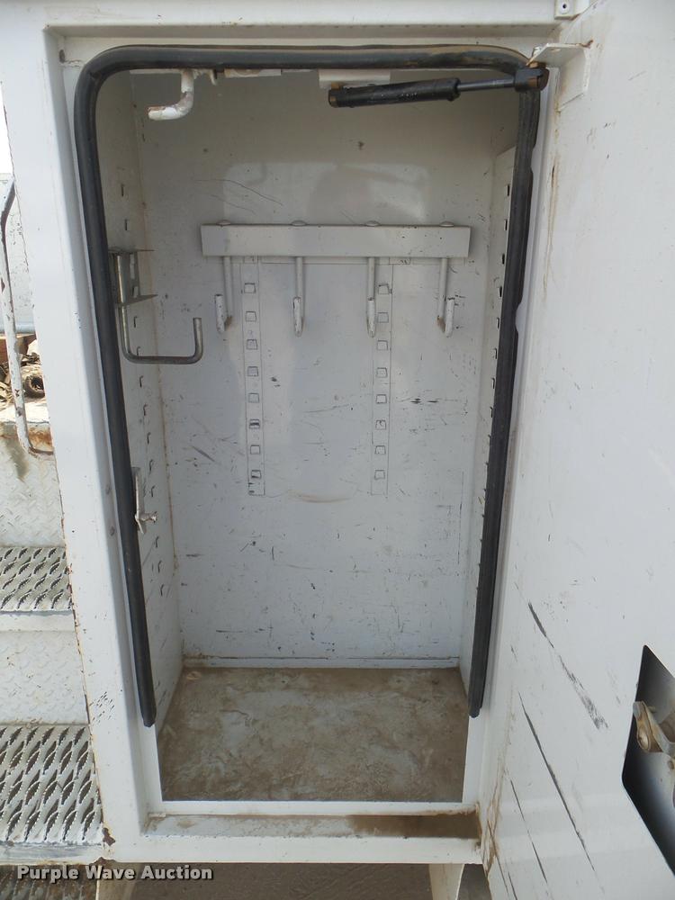 image for item DB3571 2008 International DuraStar 4300 bucket truck