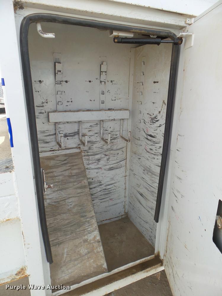 image for item DB3571 2008 International DuraStar 4300 bucket truck