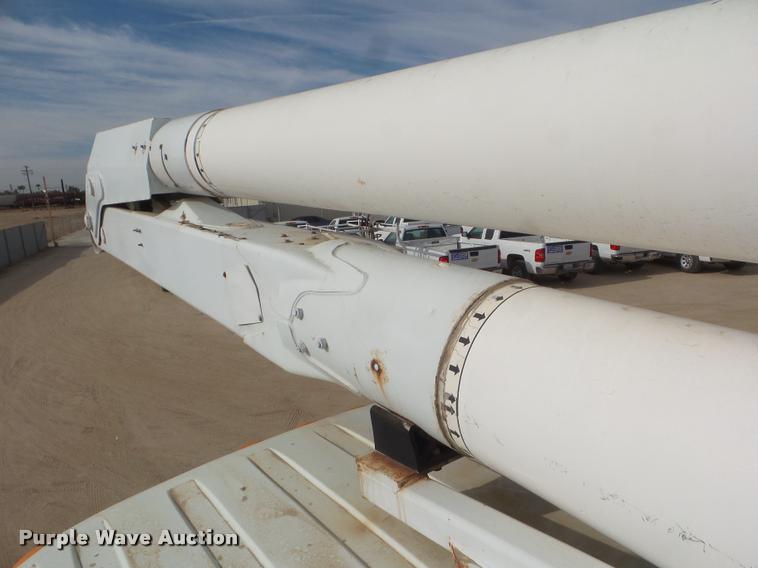 image for item DB3571 2008 International DuraStar 4300 bucket truck