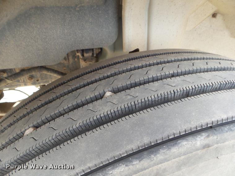 image for item DB3571 2008 International DuraStar 4300 bucket truck