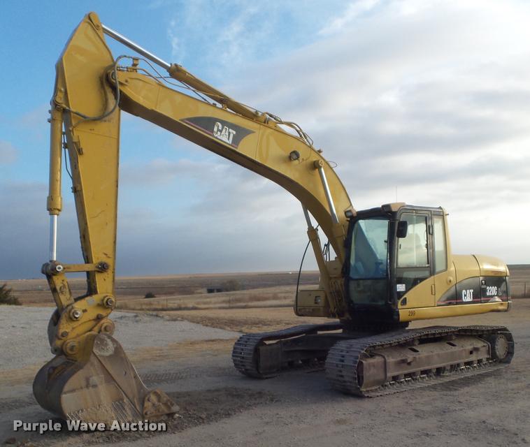 image for item DB3593 2003 Caterpillar 320C excavator