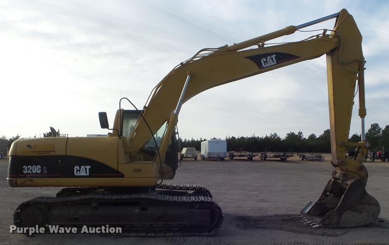 image for item DB3593 2003 Caterpillar 320C excavator