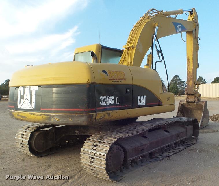 image for item DB3593 2003 Caterpillar 320C excavator