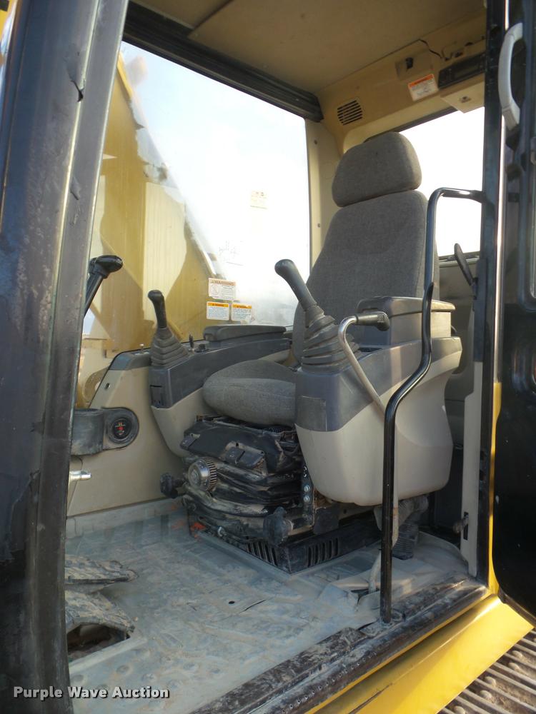 image for item DB3593 2003 Caterpillar 320C excavator
