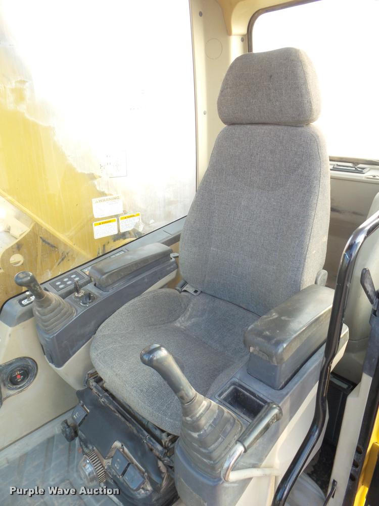 image for item DB3593 2003 Caterpillar 320C excavator