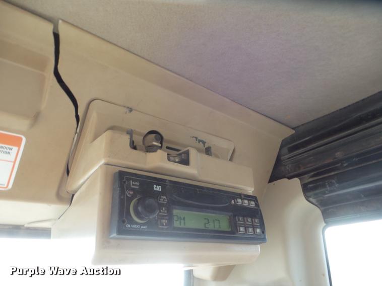 image for item DB3593 2003 Caterpillar 320C excavator