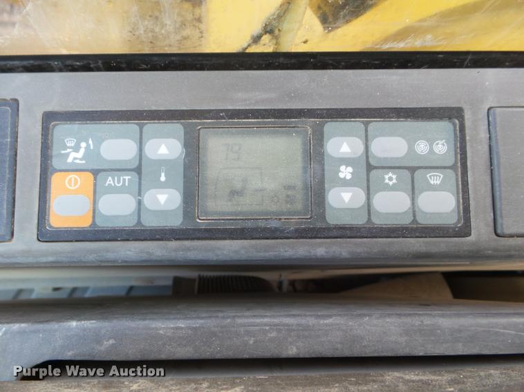 image for item DB3593 2003 Caterpillar 320C excavator