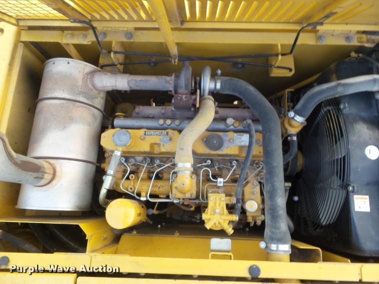 image for item DB3593 2003 Caterpillar 320C excavator