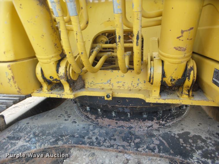 image for item DB3593 2003 Caterpillar 320C excavator
