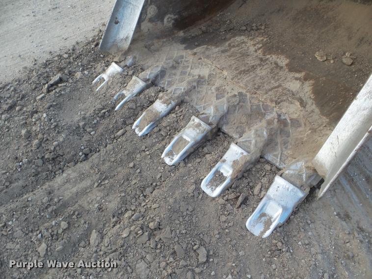 image for item DB3593 2003 Caterpillar 320C excavator