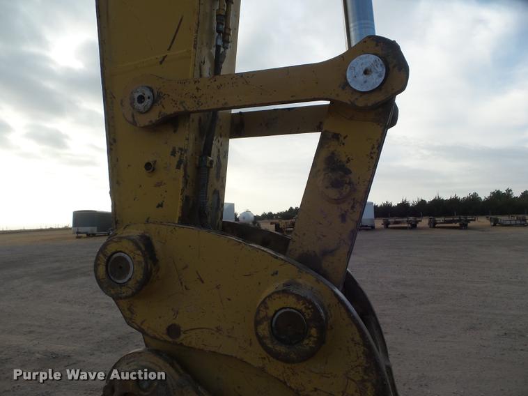 image for item DB3593 2003 Caterpillar 320C excavator