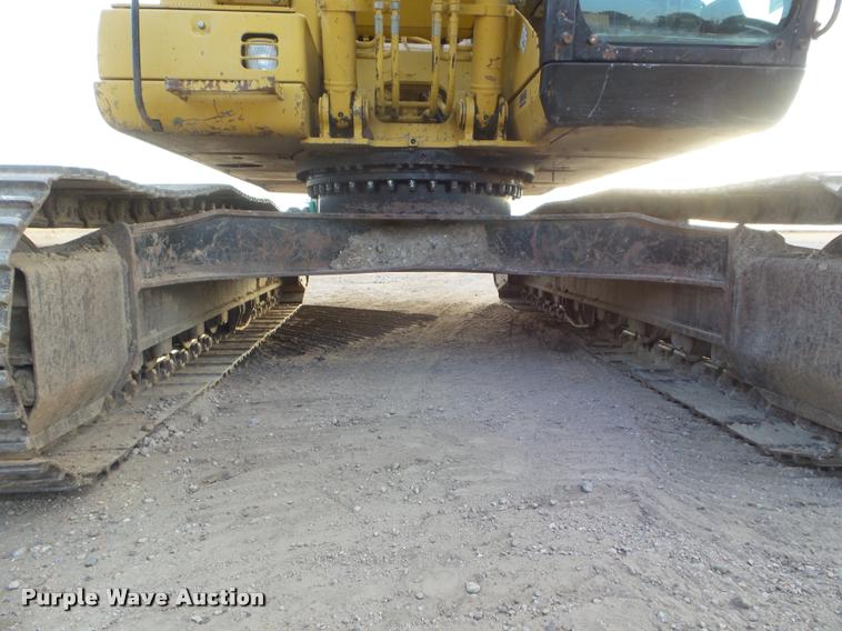 image for item DB3593 2003 Caterpillar 320C excavator