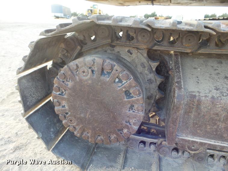 image for item DB3593 2003 Caterpillar 320C excavator