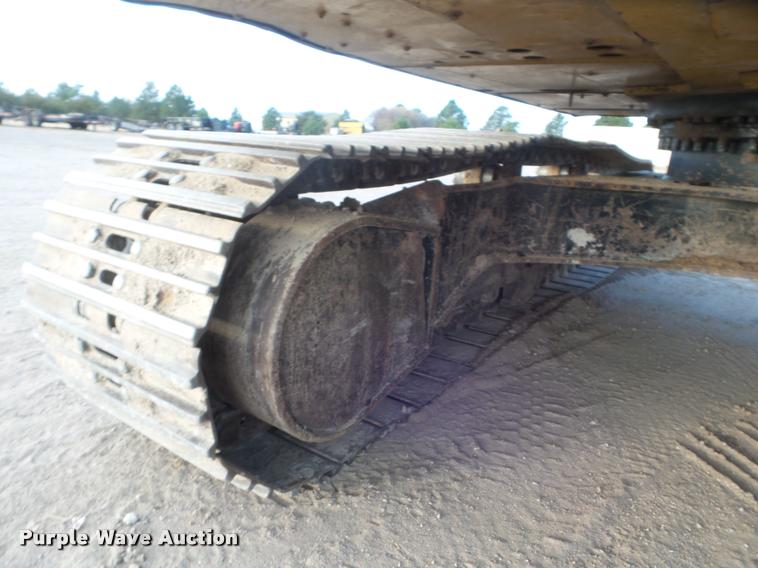 image for item DB3593 2003 Caterpillar 320C excavator