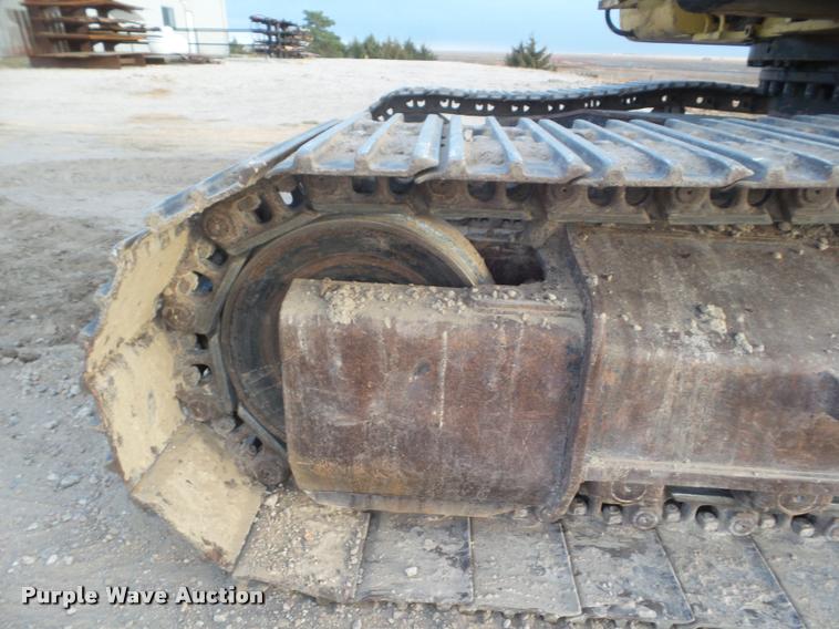 image for item DB3593 2003 Caterpillar 320C excavator