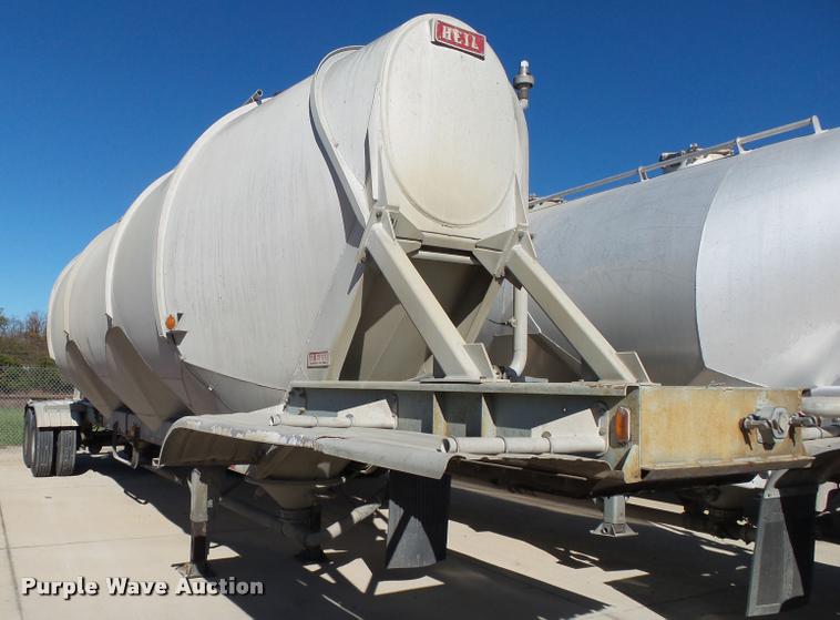 image for item K1046 1988 Heil dry bulk trailer