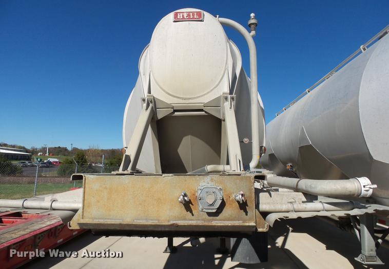 image for item K1046 1988 Heil dry bulk trailer