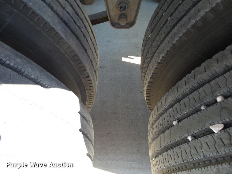 image for item K1046 1988 Heil dry bulk trailer