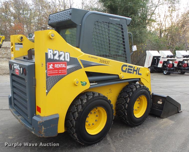 image for item K2453 2013 Gehl R220 skid steer