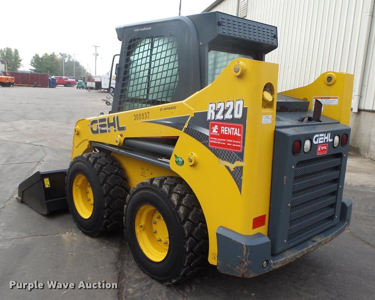 image for item K2453 2013 Gehl R220 skid steer