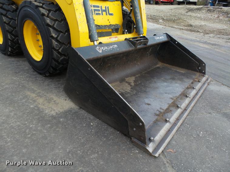 image for item K2453 2013 Gehl R220 skid steer